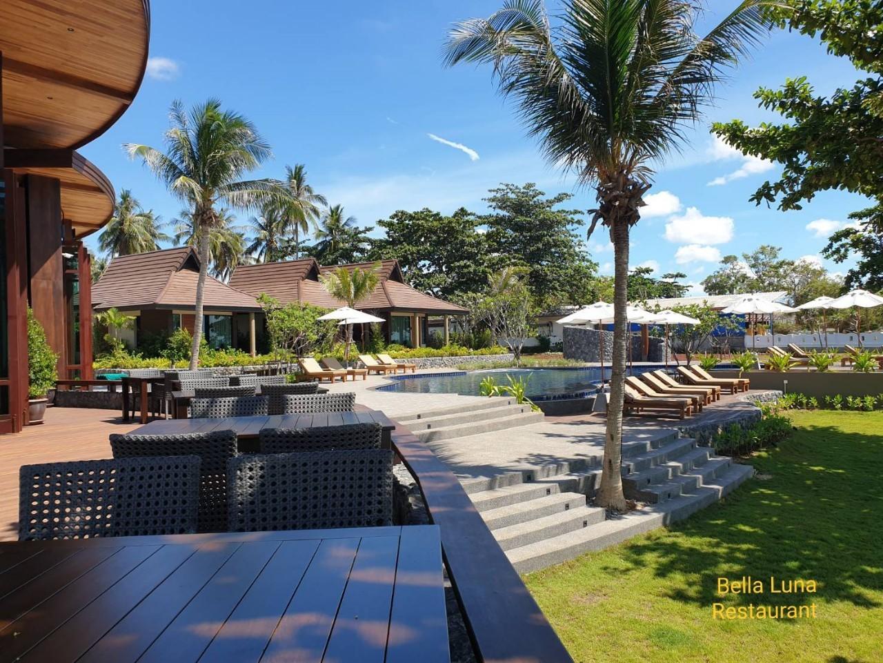 Khanom Beach Resort And Spa Exterior foto