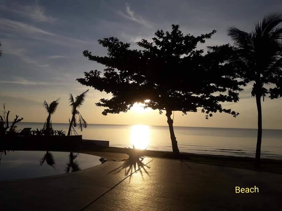 Khanom Beach Resort And Spa Exterior foto