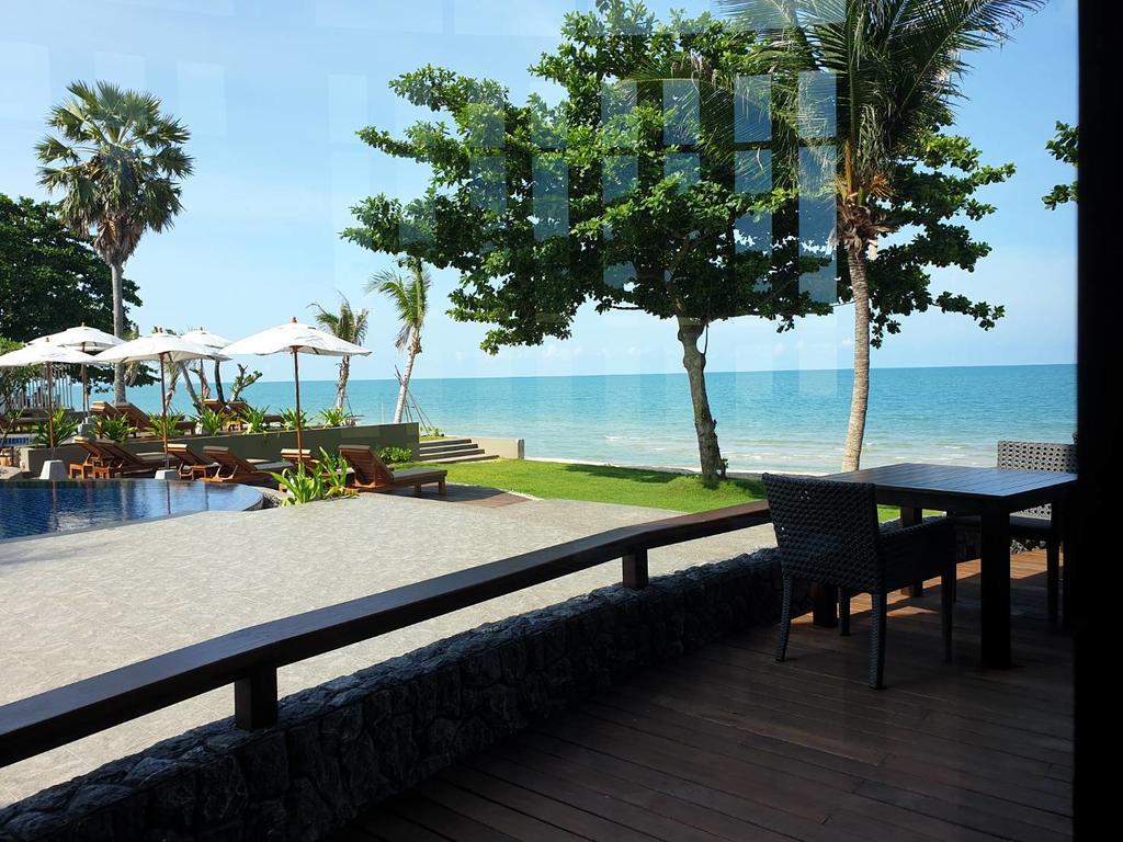 Khanom Beach Resort And Spa Exterior foto
