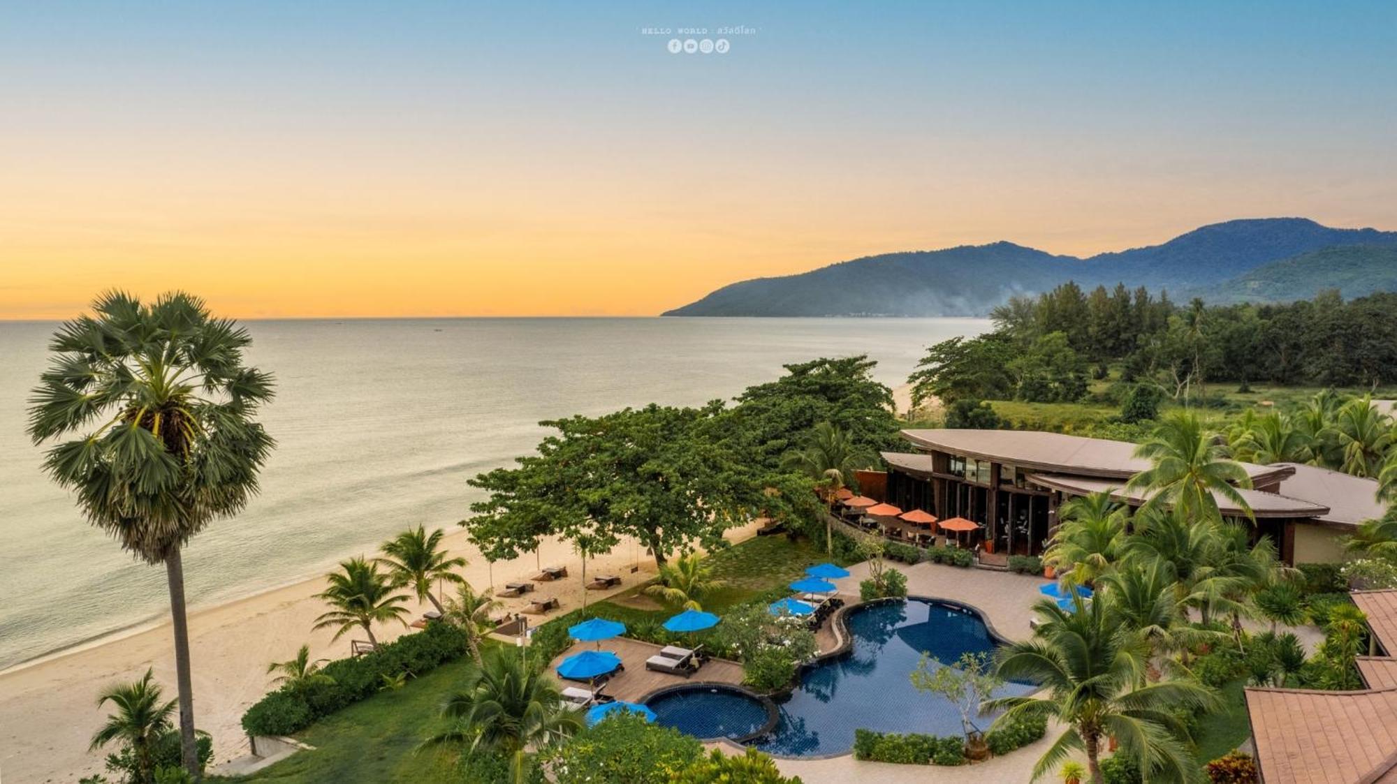 Khanom Beach Resort And Spa Exterior foto