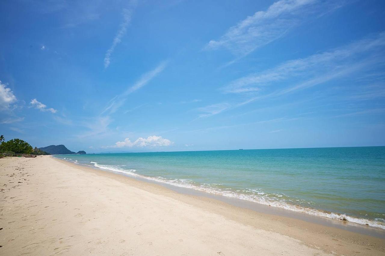 Khanom Beach Resort And Spa Exterior foto