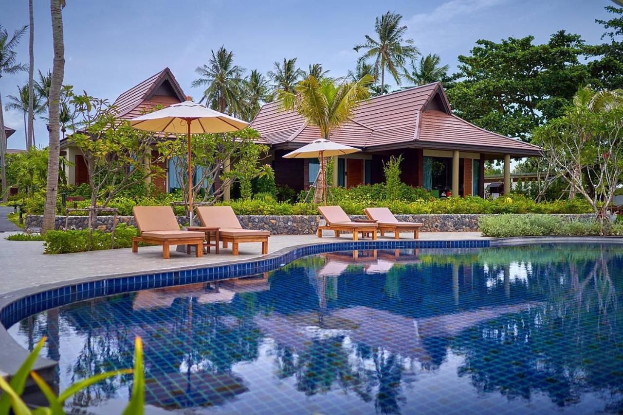 Khanom Beach Resort And Spa Exterior foto